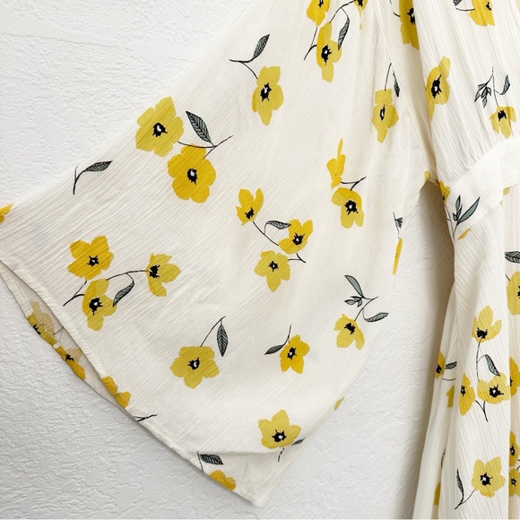 Billabong “Relax on High” Kimono Sleeve Yellow Floral Wrap Dress Size Medium - Picture 11 of 16
